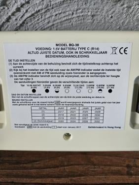 Vintage Twemco BQ-38 Flip Klok met Datum en Tijd