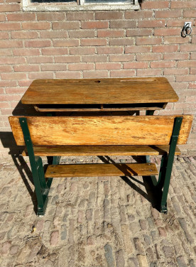 Oud kinder bureautje