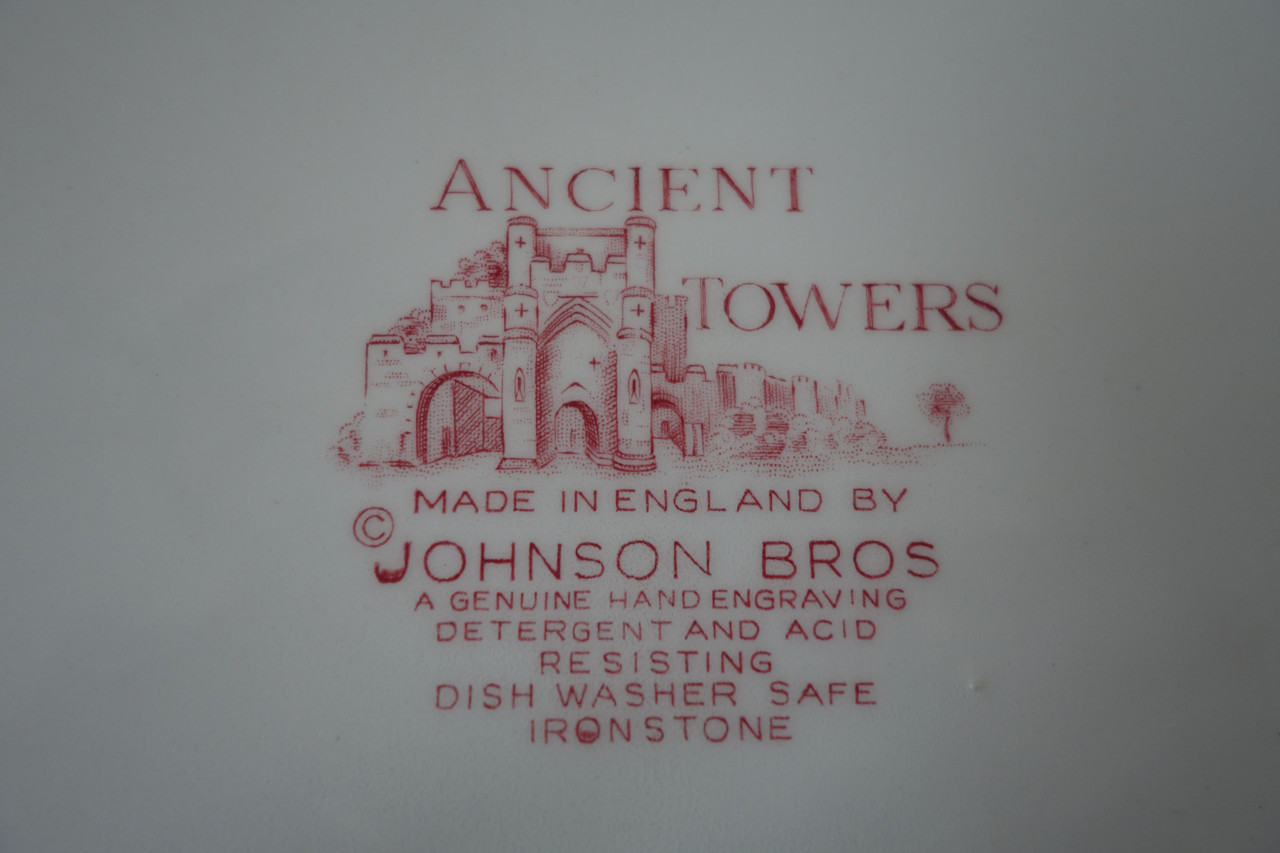 12 borden Johnson Brothers Ancient Towers, Made in England, Pretty Country