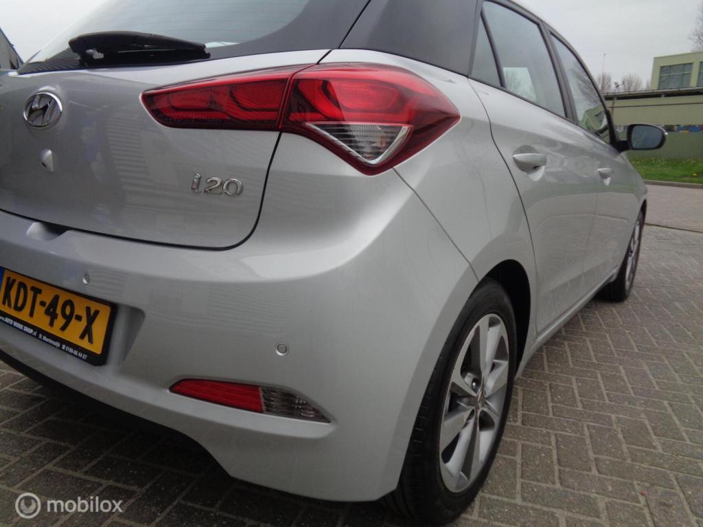 Hyundai I 20 1.0 t-gdi comfort/airco/camera/pdc/1st eig/lm velgen/slechts 8