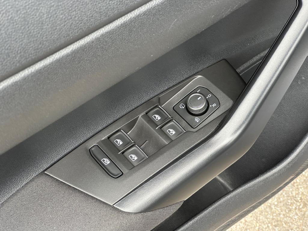 Volkswagen Polo 1.0 tsi dsg r-line 110pk | adapt. cruise | iq light | 17 in