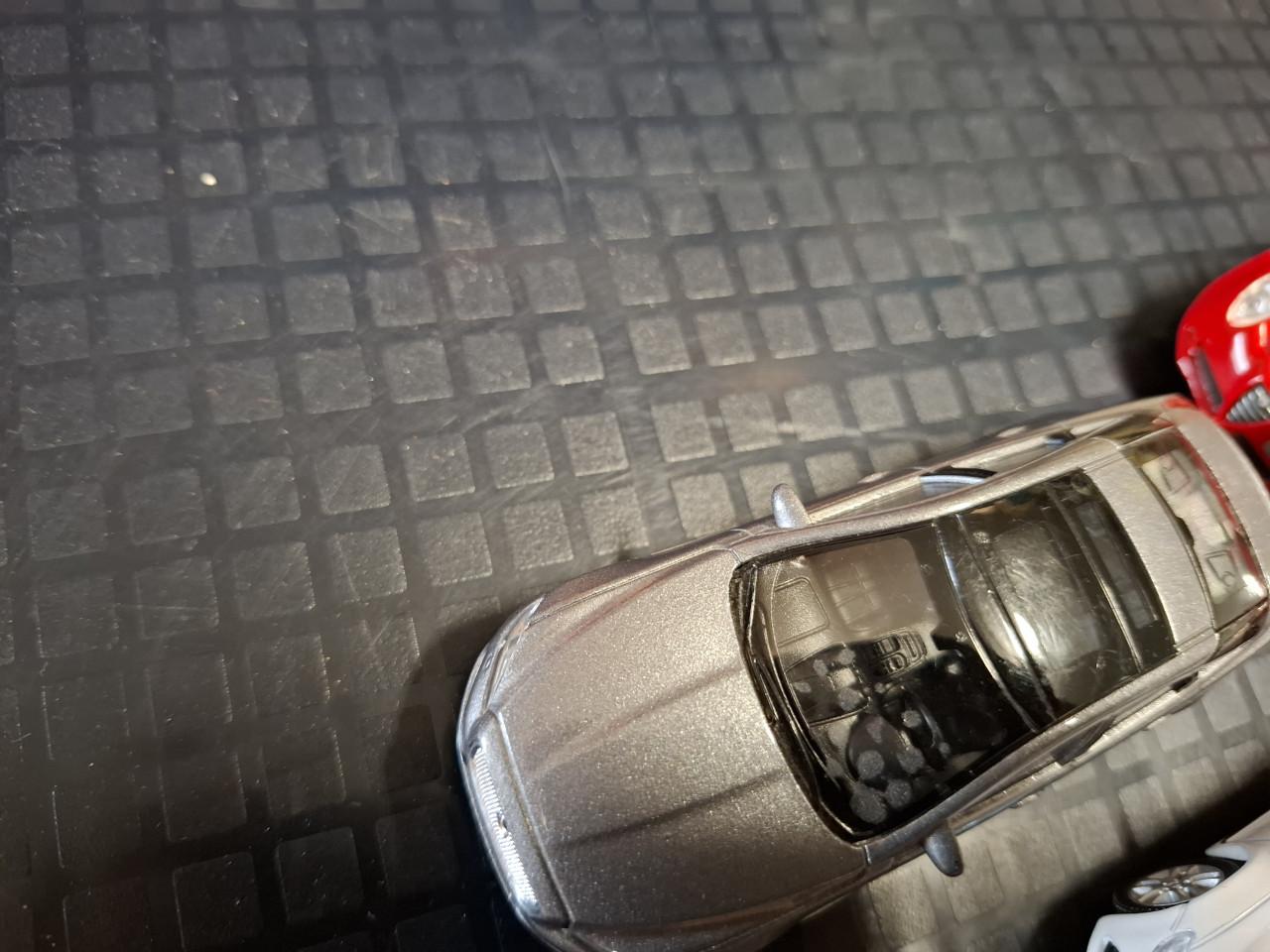 10 Modelauto's Welly