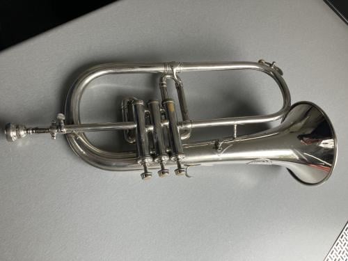 Blaasinstrument , Bugel