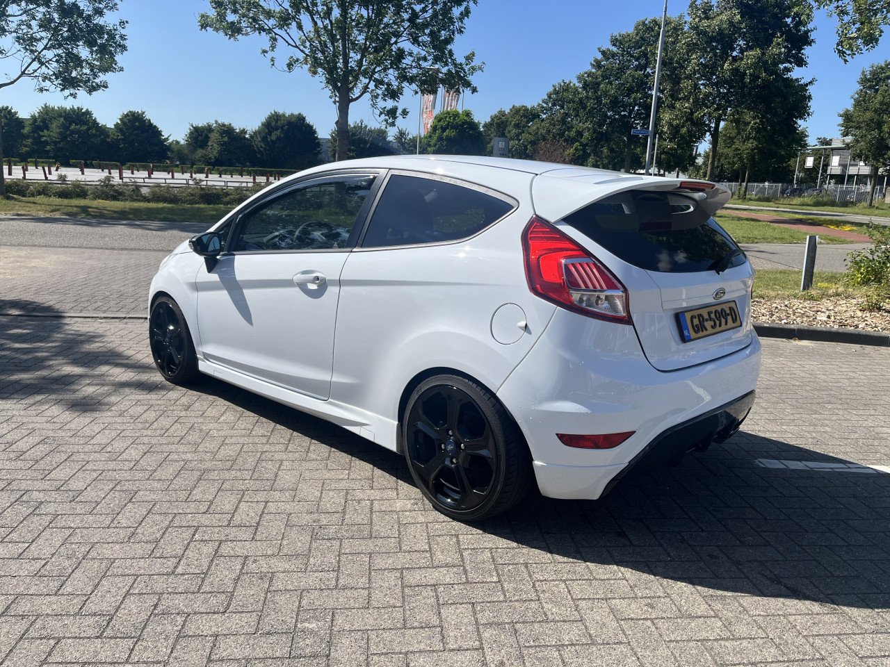 Ford Fiësta 1.6 Metal|Leer|17 inch|97.500 km|Dealeronderhouden