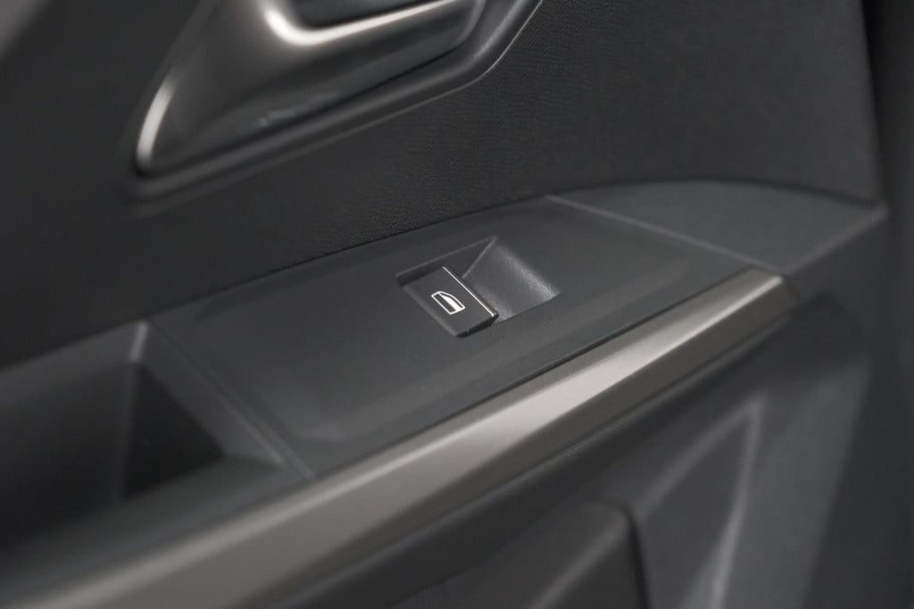 Peugeot 3008 1.2 hybrid 145 gt | elektrische kofferklep | camera | adaptiev