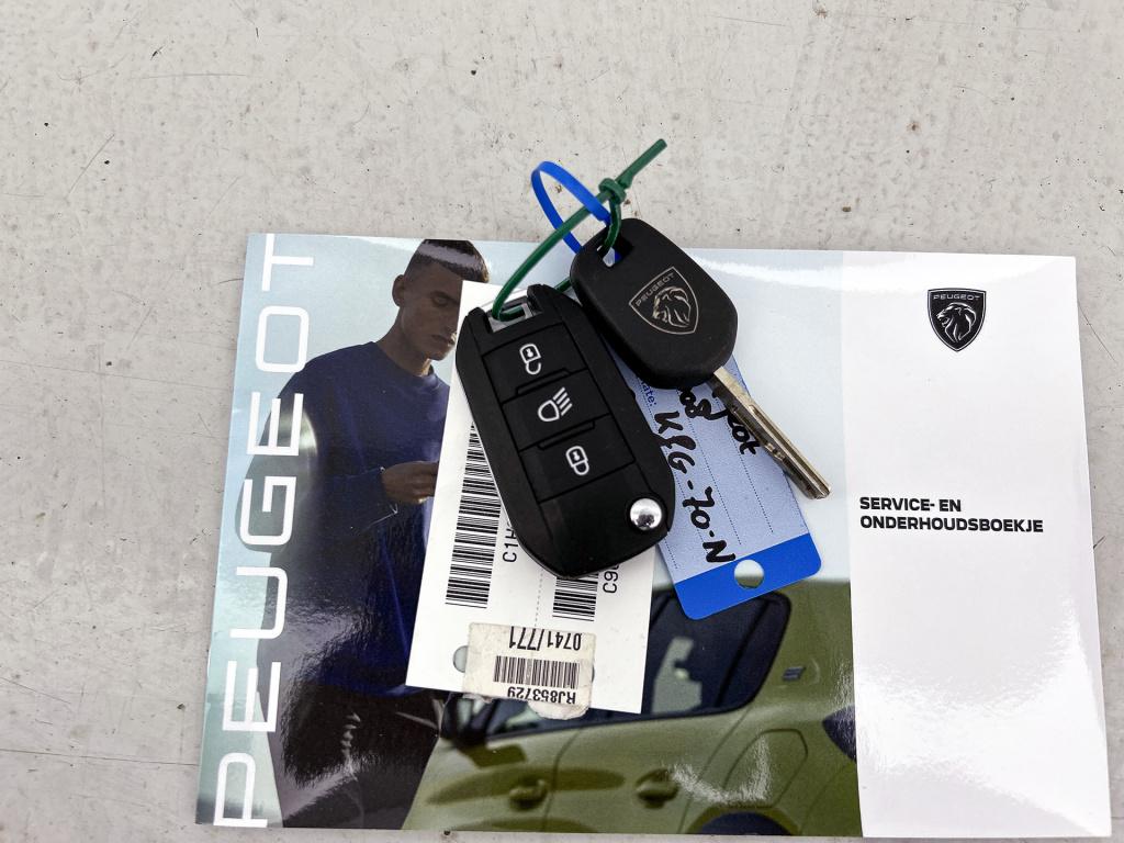 Peugeot 2008 130pk allure automaat | rijklaar | navigatie | camera |