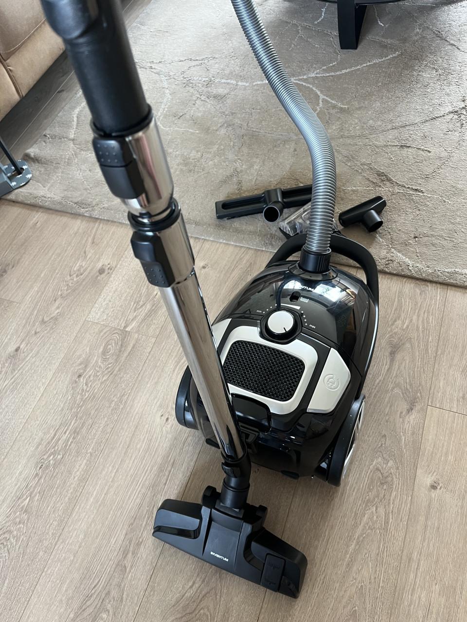 Te koop Inventum stofzuiger Z.G.A.N.