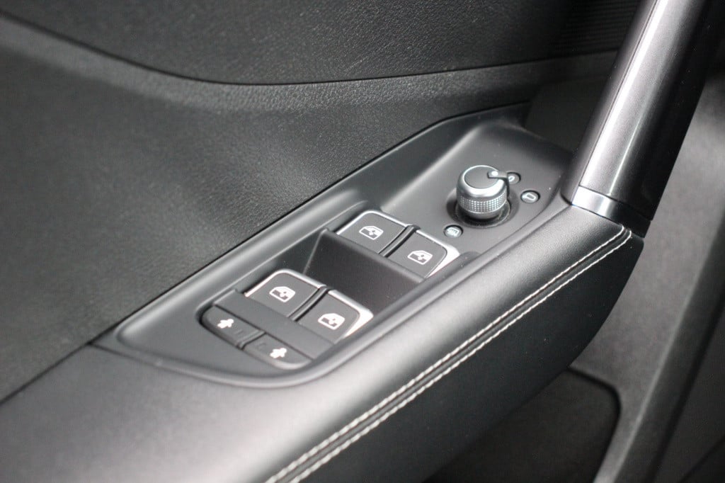 Audi Q2 1.4 tfsi | limited | s-tronic | led | navi