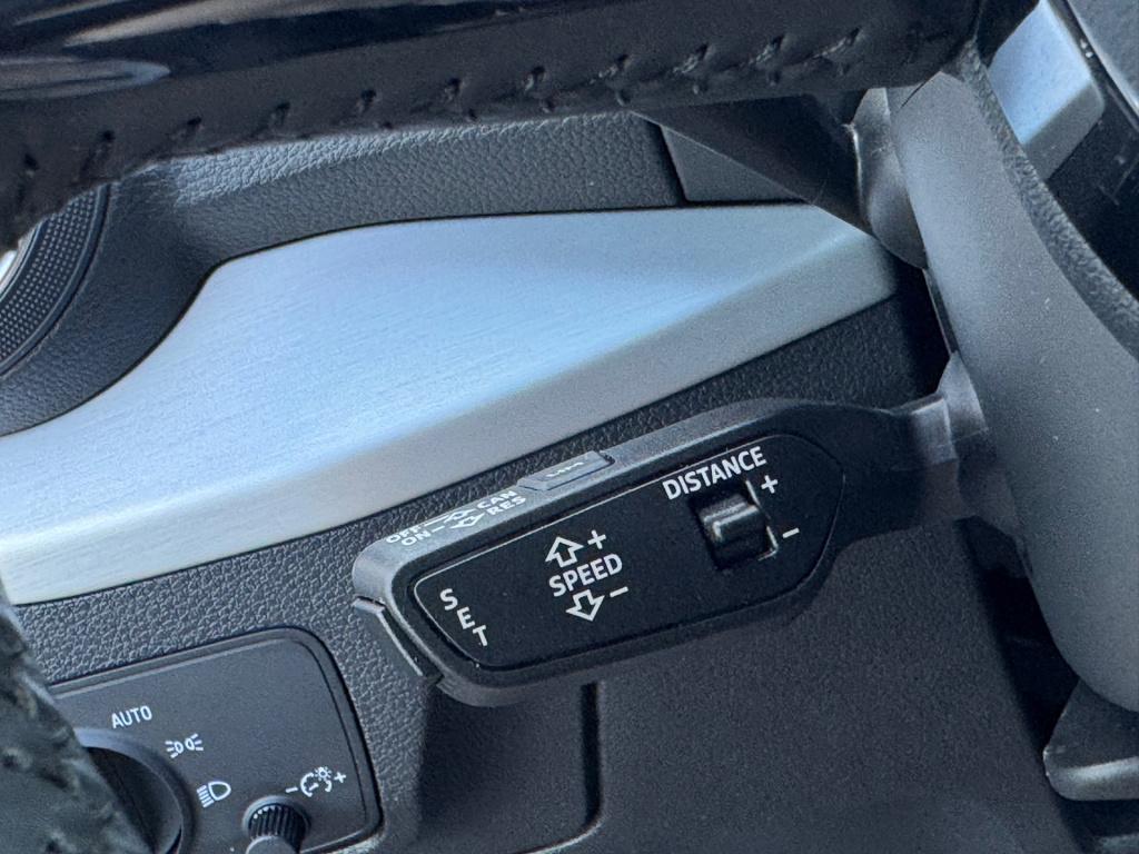 Audi Q2 35 tfsi cod s- edition * pano * leder * keyless * virtual cockpit