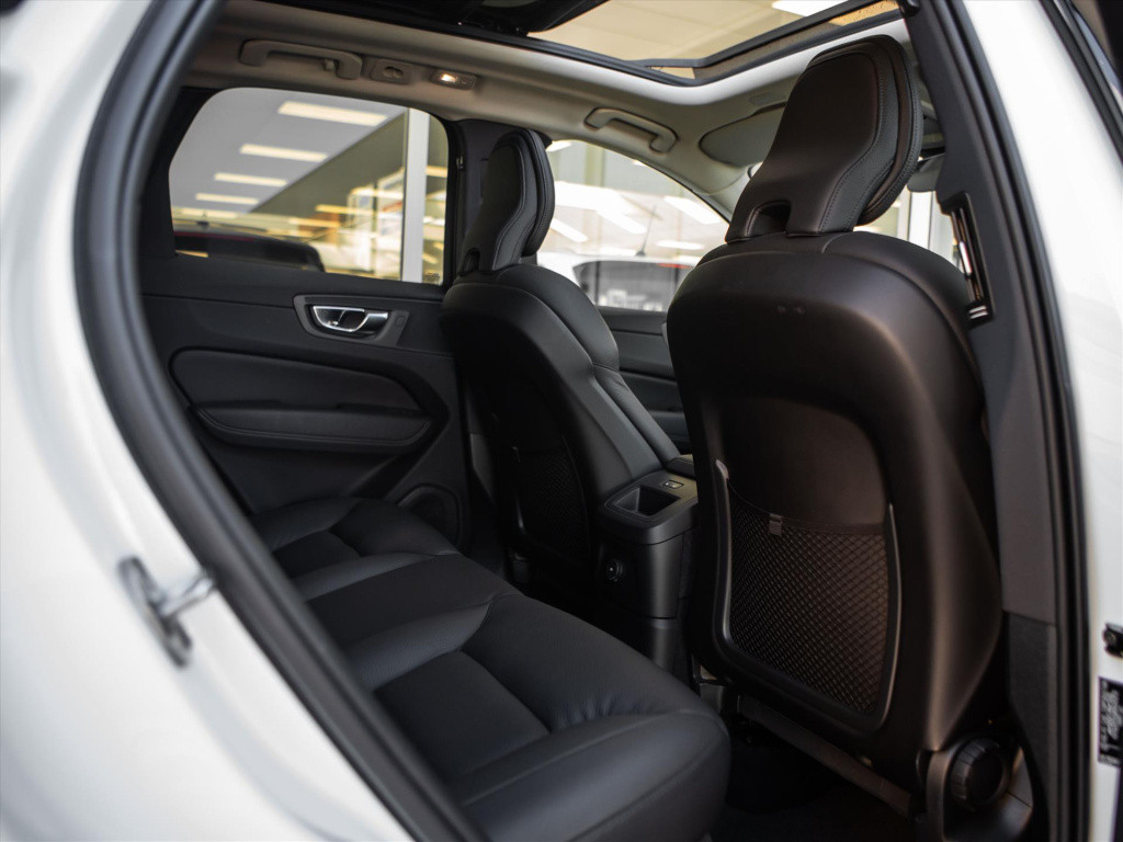 Volvo XC60 t6 twin engine 350pk awd inscription | harman kardon | panoramad
