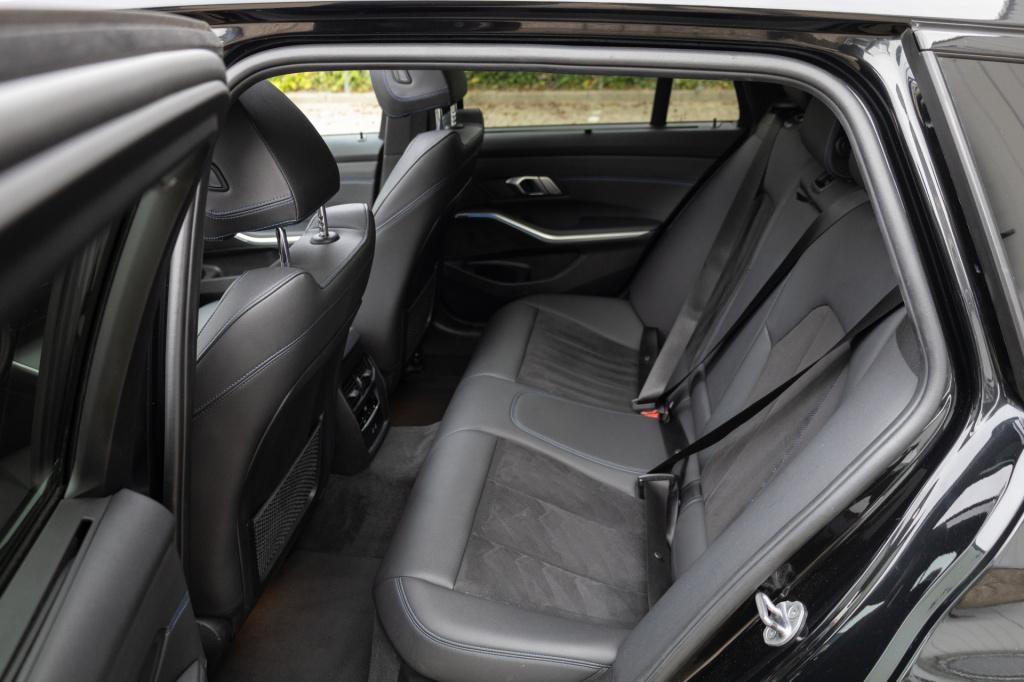 BMW 3-serie touring 320e m sport ✅pano✅hud✅19inch