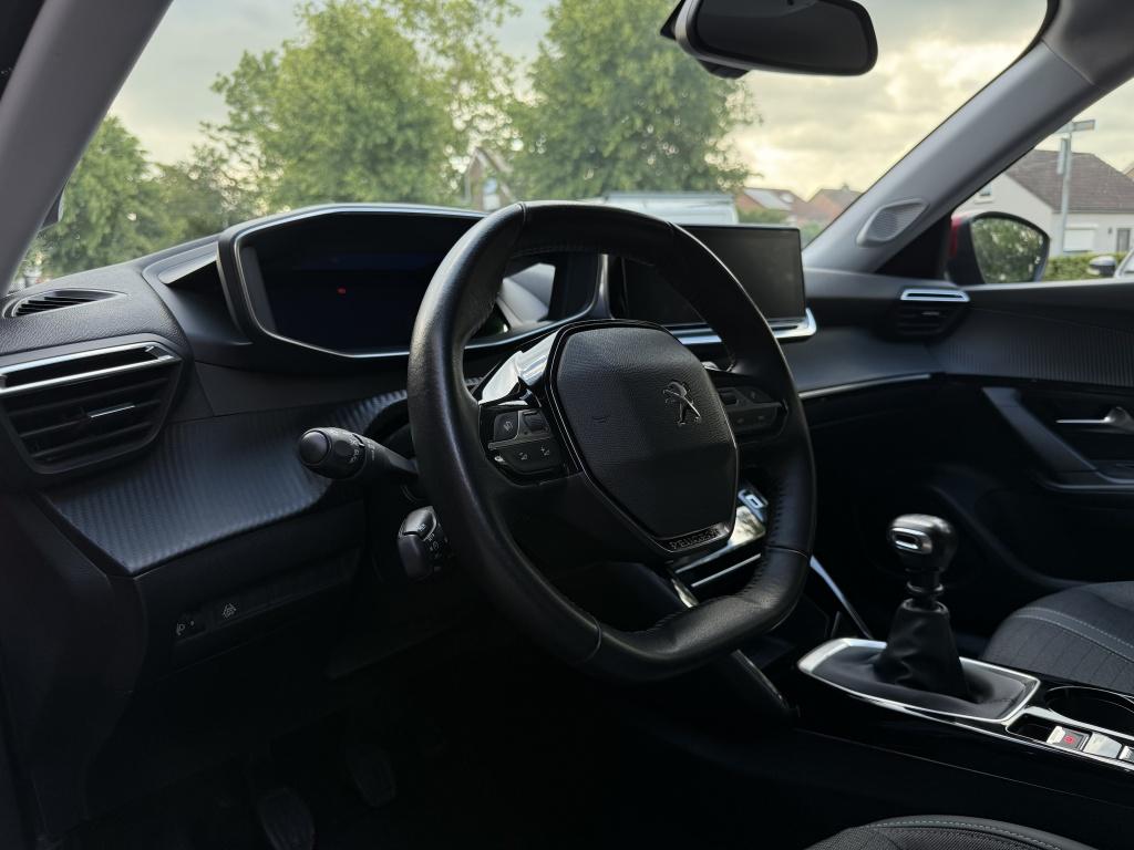 Peugeot 2008 1.2 puretech allure