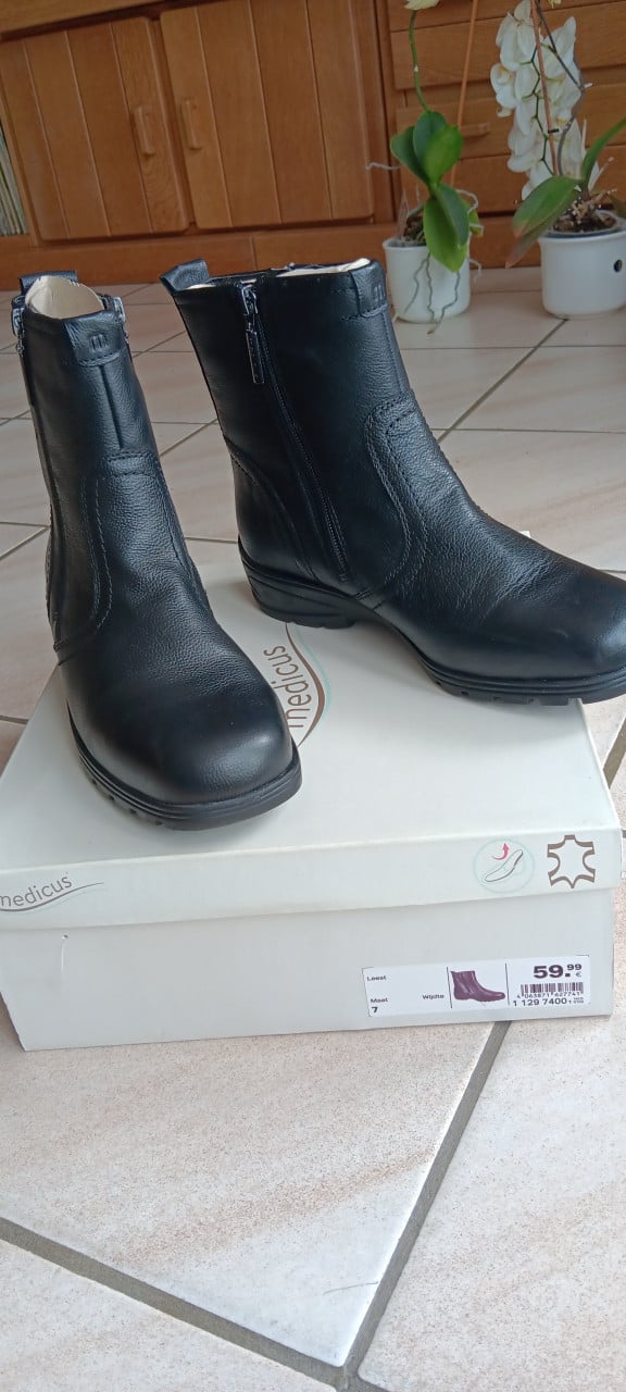 NIEUWE GEVOERDE WINTERLAARZEN 👢(lekker warm)