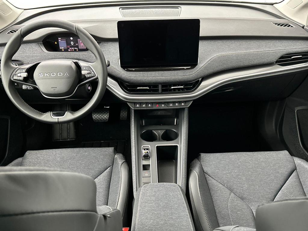 Skoda Elroq business edition tour elektromotor 210 kw / 286 pk