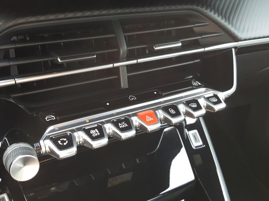 Peugeot 2008 1.2 puretech 130pk allure | navi | bt | applecarplay&androidau