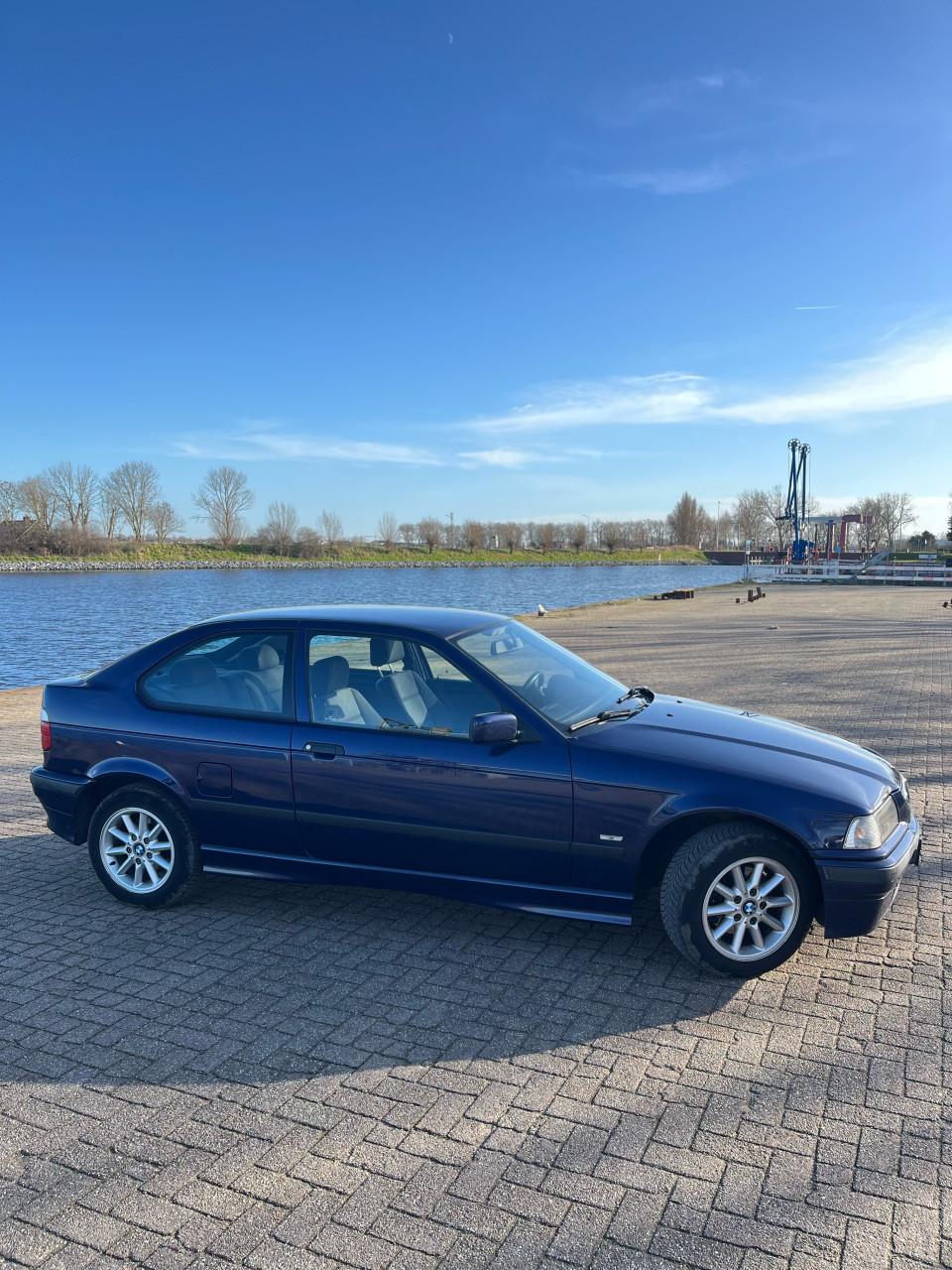 BMW compact zeer mooi!