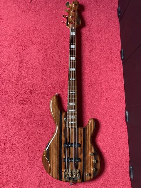Sandberg Panther Rarewood 4-snarige j-bass
