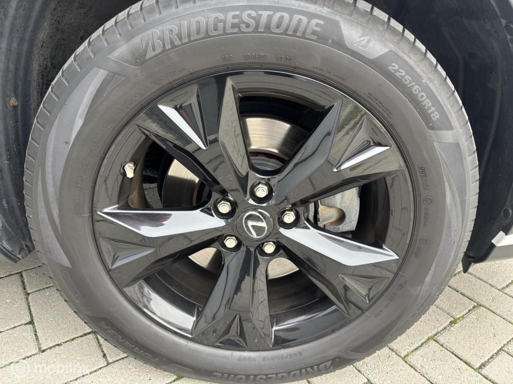 Lexus Nx 300h awd luxury line