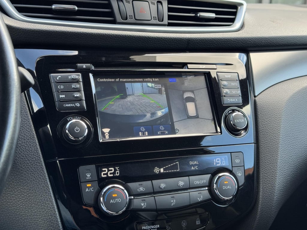 Nissan Qashqai 1.2 tekna + trekhaak, bose audio + nappa leder