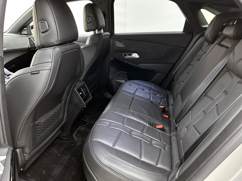 Ds Ds 7 crossback e-tense 300pk 4x4 automaat louvre | leder | adaptive crui