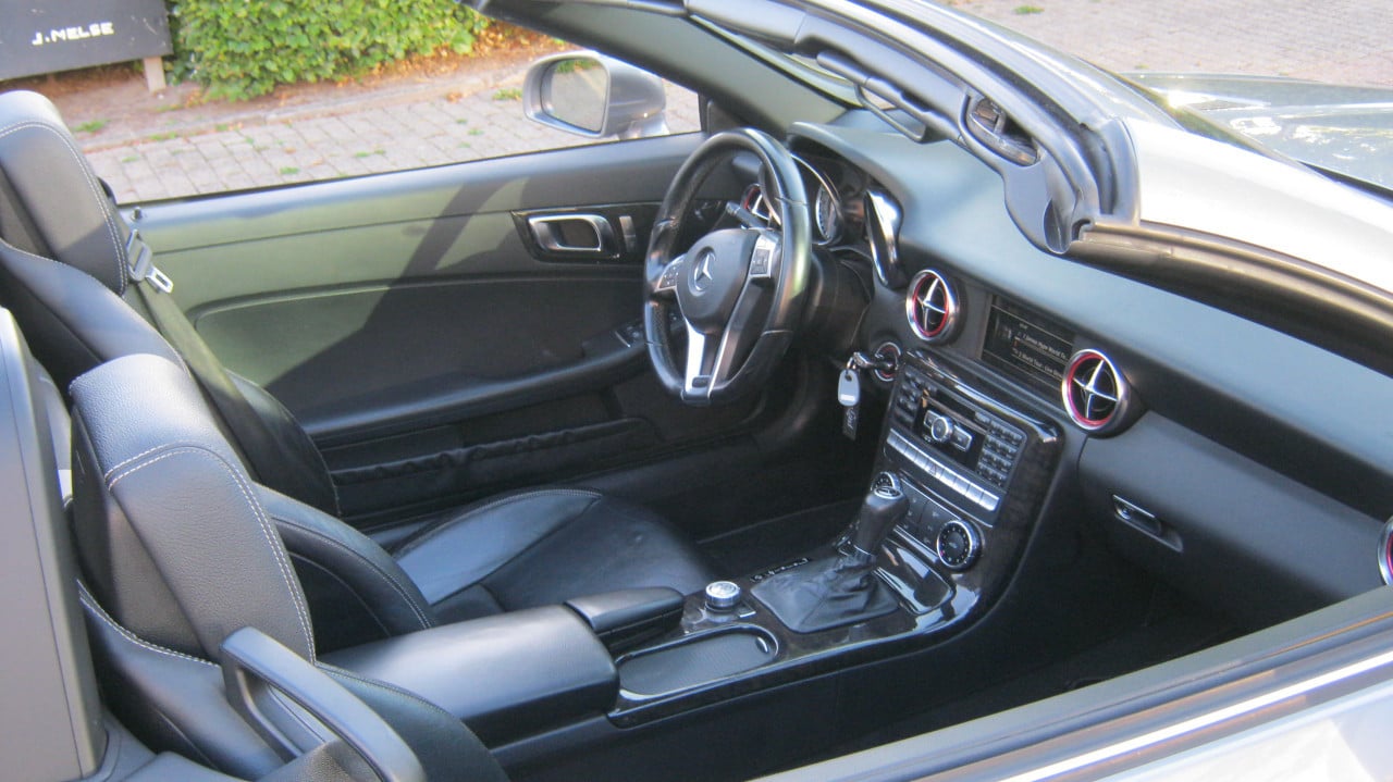 TE KOOP MERCEDES CABRIO SLK 200 AUTOMAAT UIT 2011  VOOR 13000 EURO