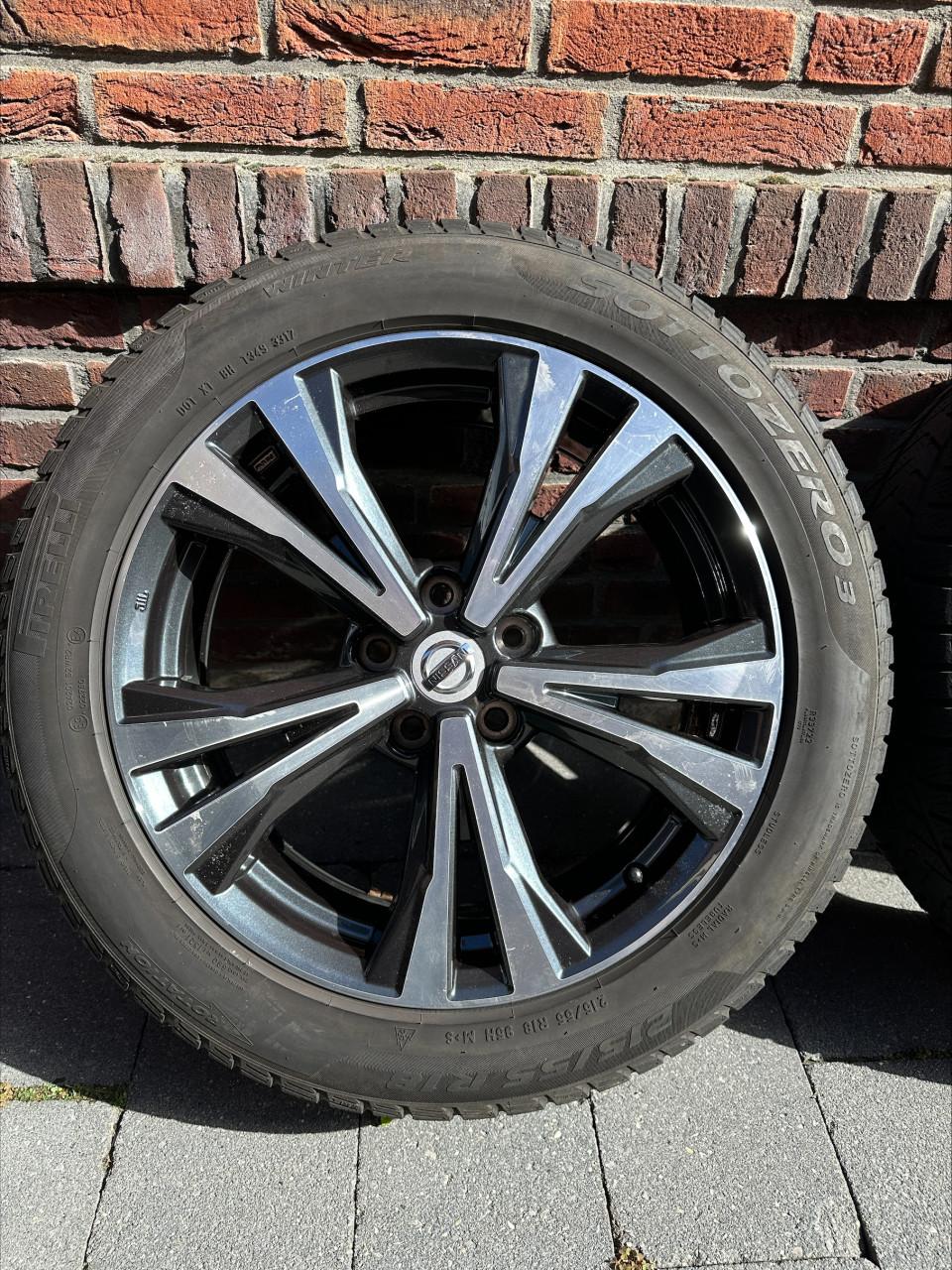 Pirelli Sottozero 3 Winterbanden + Velgen – 215/55 R18