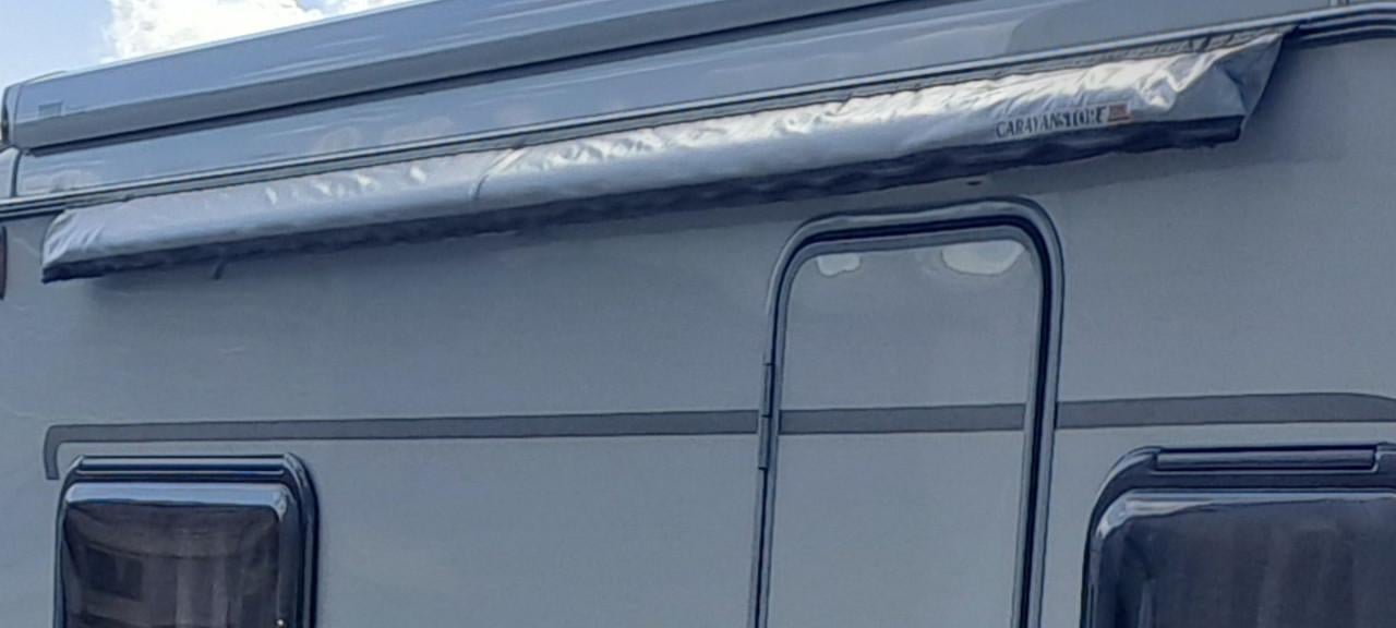 Caravan etuiluifel merk Fiamma lengte 310 m