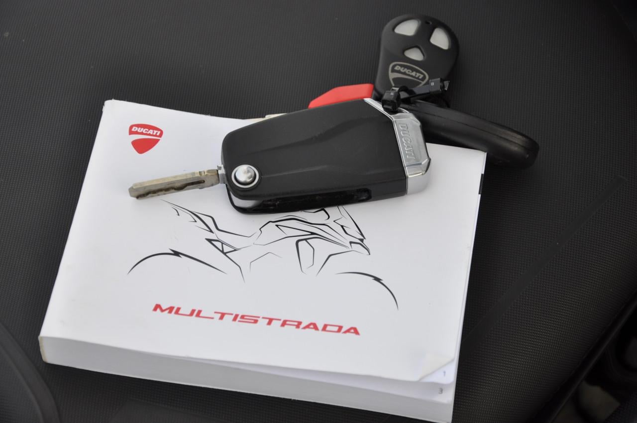 Ducati Multistrada V4 S Travel, radar, spaakvelgen
