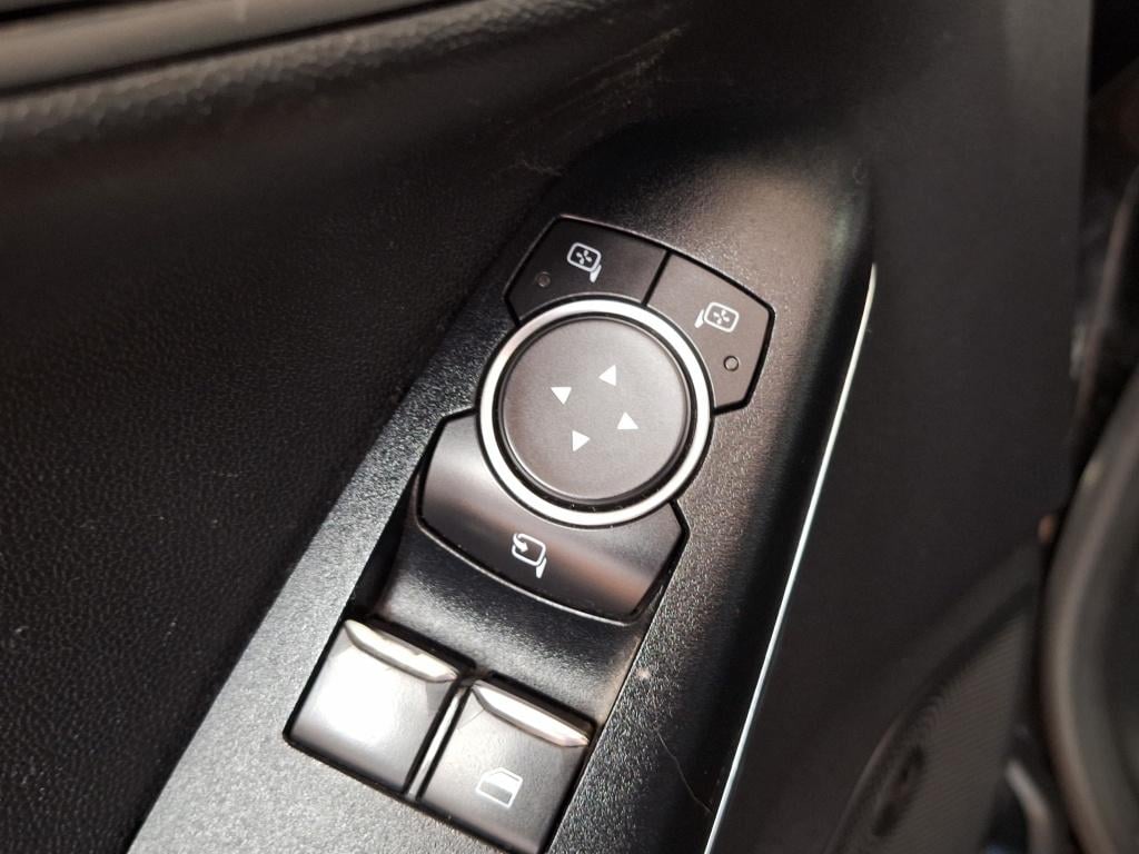 Ford Fiesta 1.0 ecoboost. titanium | camera | stoelverwarming