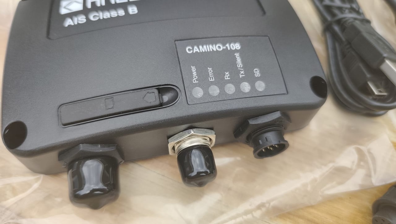 AIS CAMINO-108 Transponder met GPS antenne