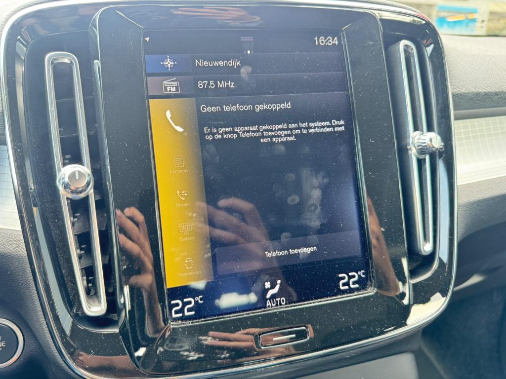 Volvo XC40 1.5 t5 twin engine momentum pro