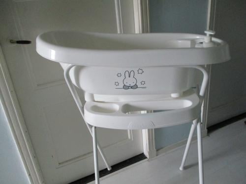 Te koop baby badje met steun