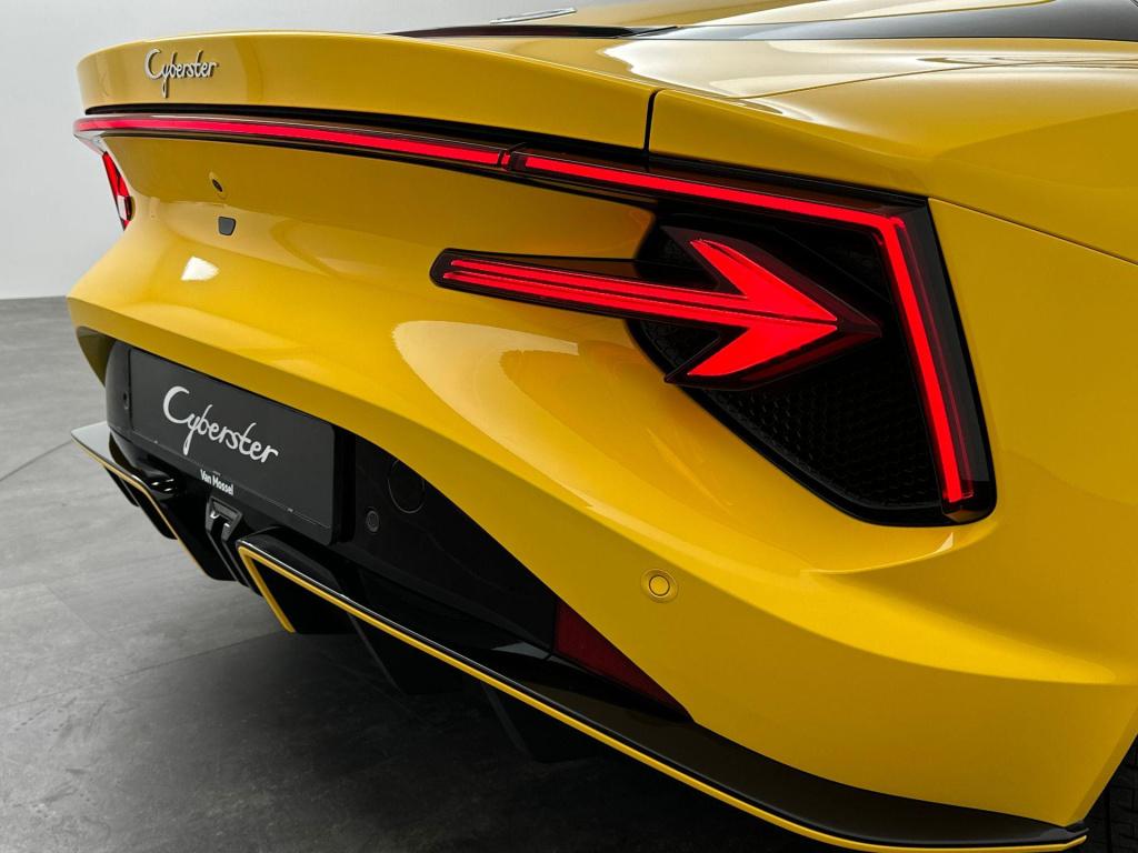 MG Cyberster mg trophy extended range 77kwh | showroommodel | 507 km bereik