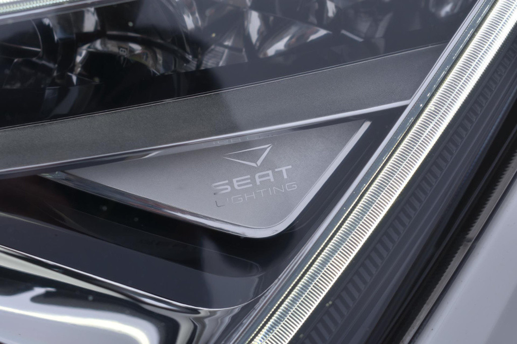 Seat Ateca 1.5 tsi xcellence | camera | led | stoelverwarming | apple carpl