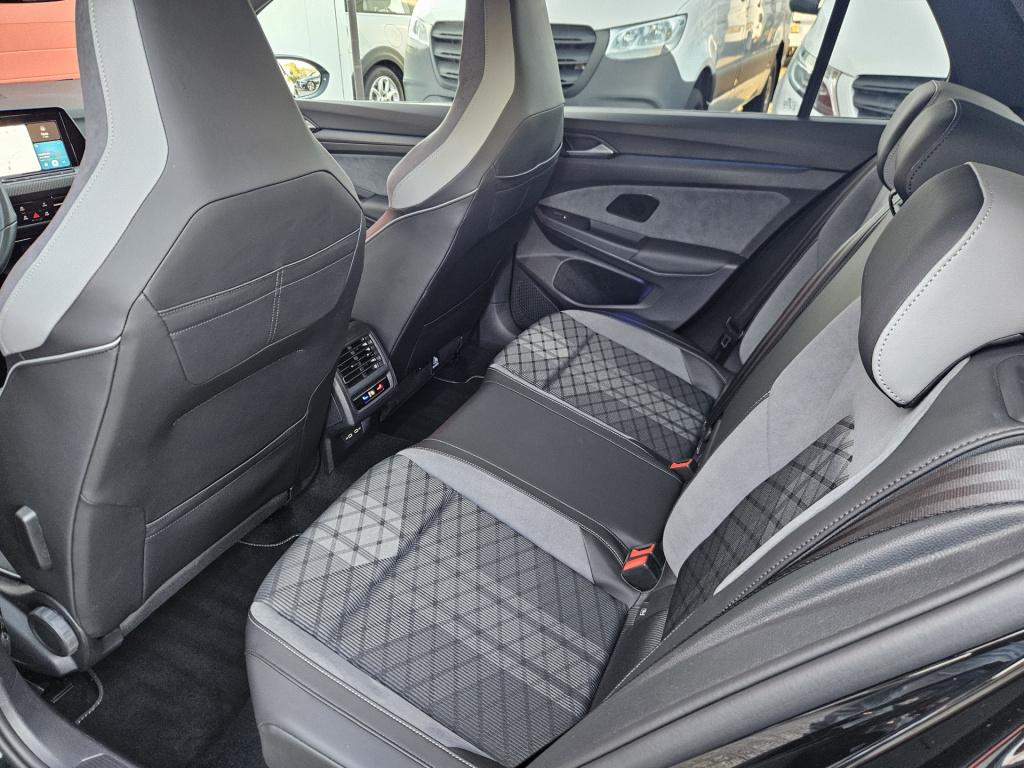 Volkswagen Golf 1.5 etsi r-line business | iq light | h/k | elek. trekhaak 