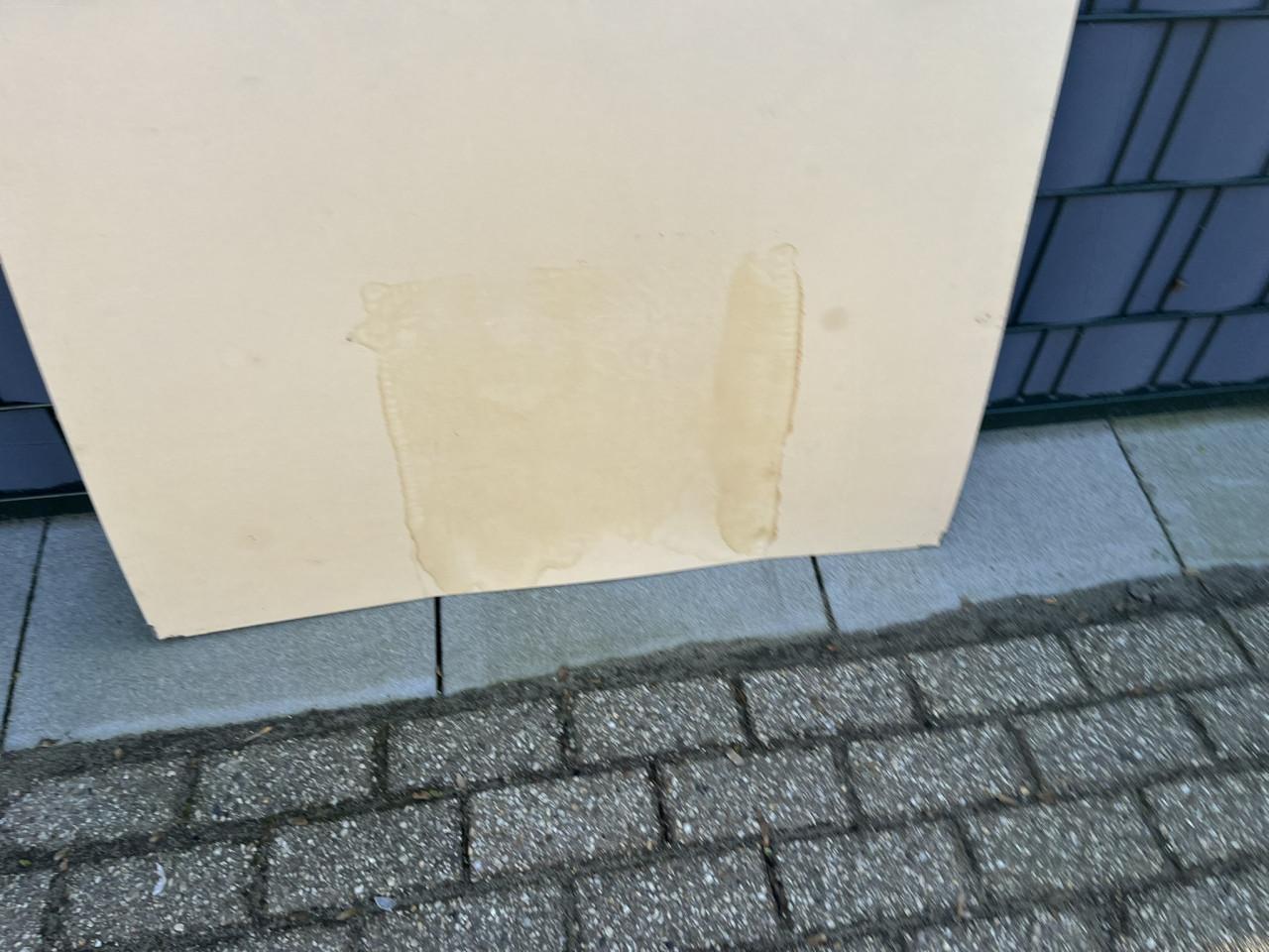 Schoolplaat in het Duitse bergwoud