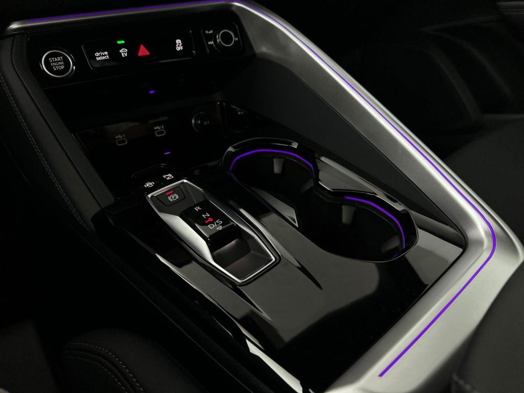 Audi Q5 s edition e-hybrid 220 kw / 299 pk suv 7 versn. s-