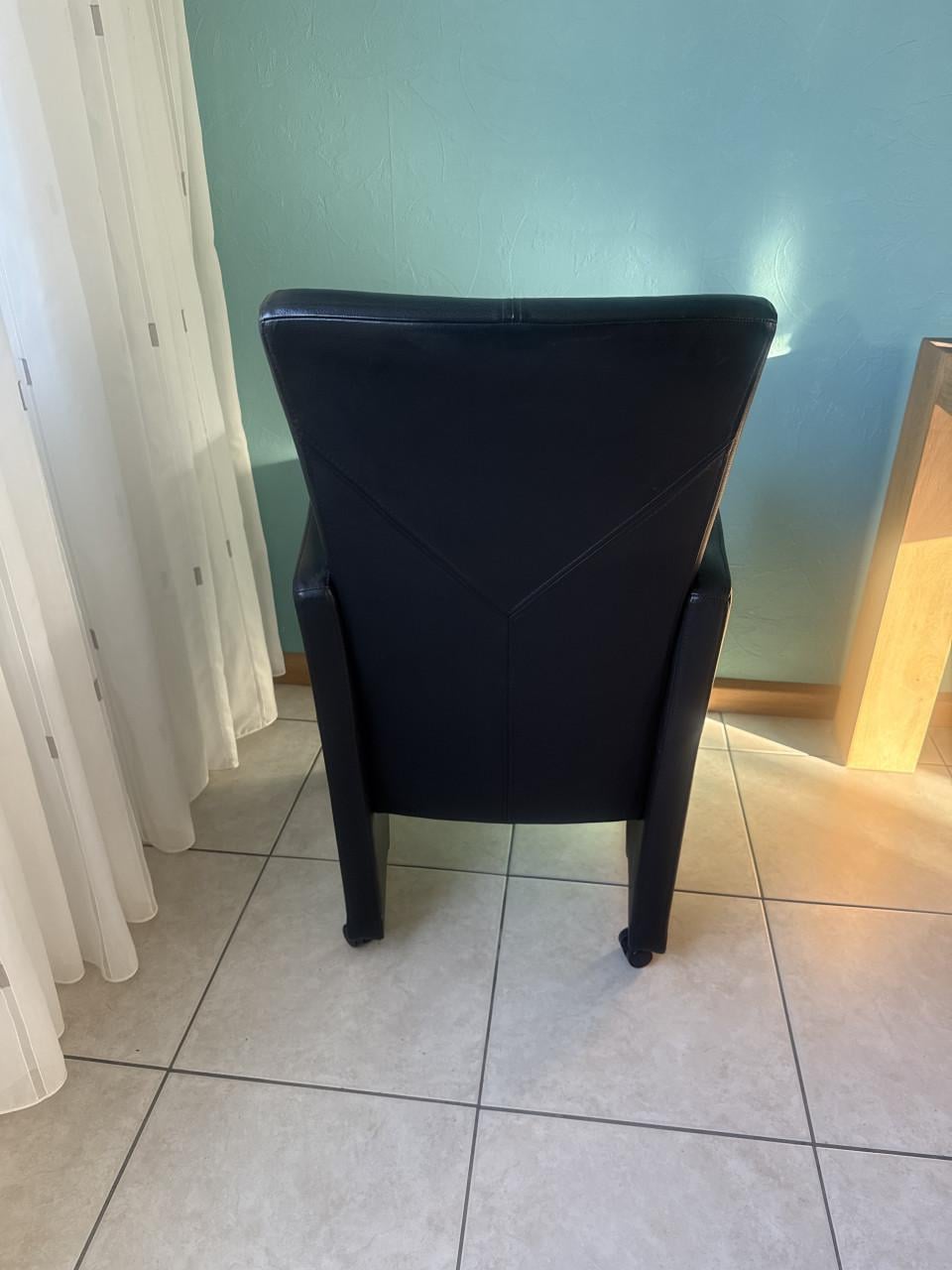 4 x leder eerkamerstoelen