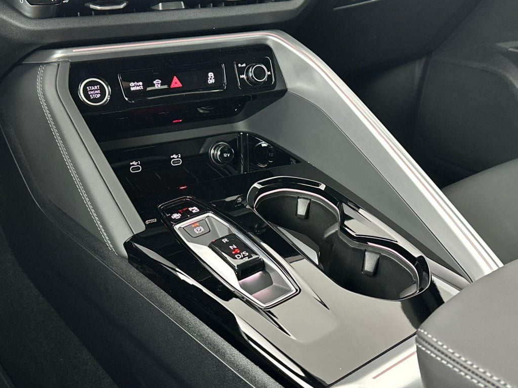 Audi Q5 s edition 2.0 tfsi e 220 kw / 299 pk suv 7 versn.