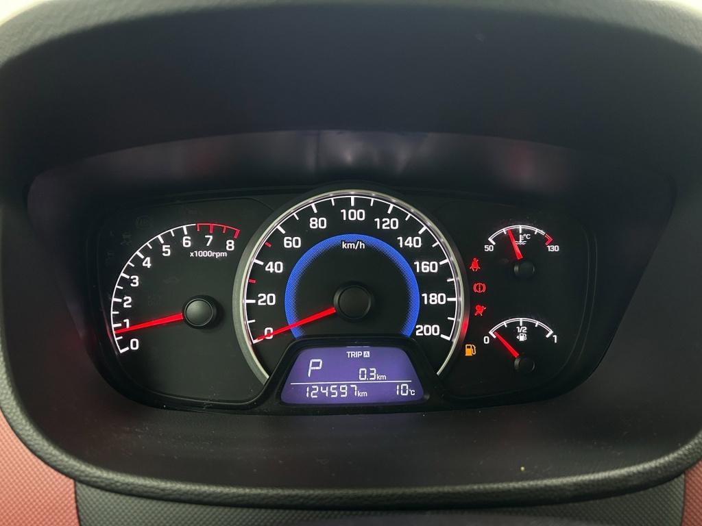 Hyundai I 10 occasion 1.2i | grijs | tweedehands hyundai i10 | airco | pano