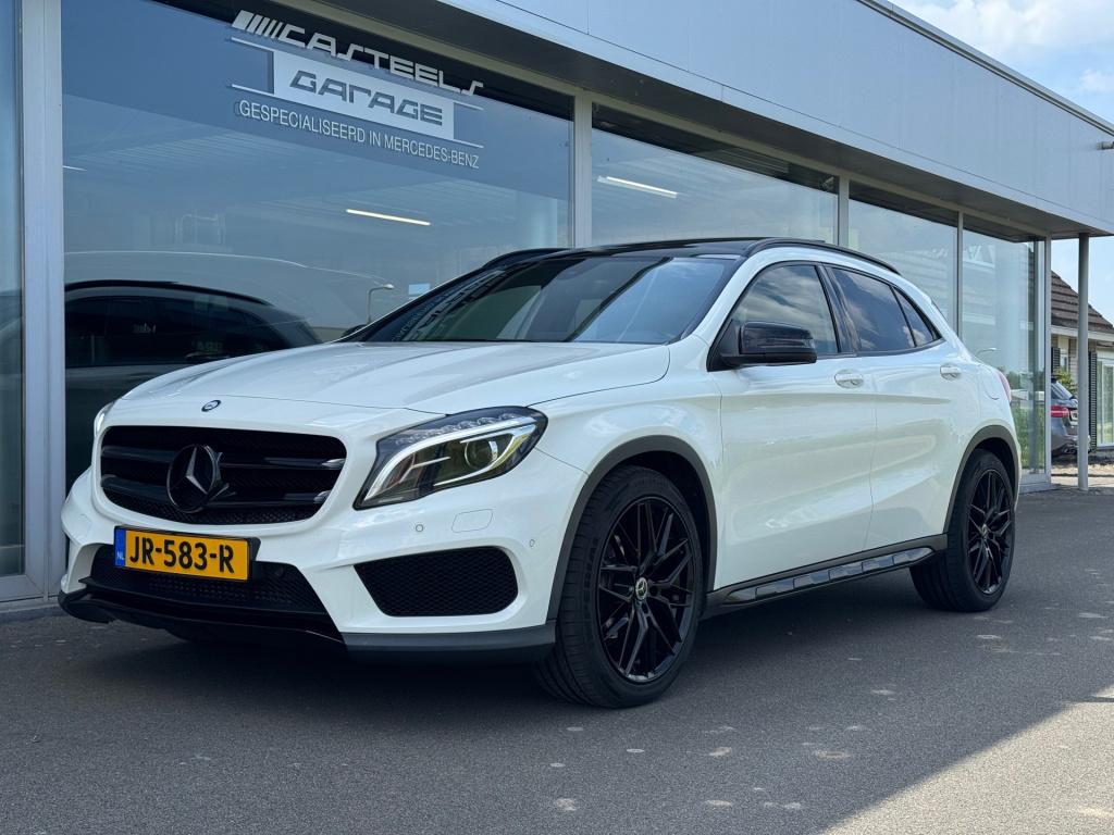 Mercedes-Benz Gla-klasse 180 ambition amg night-pakket automaat , panoramas