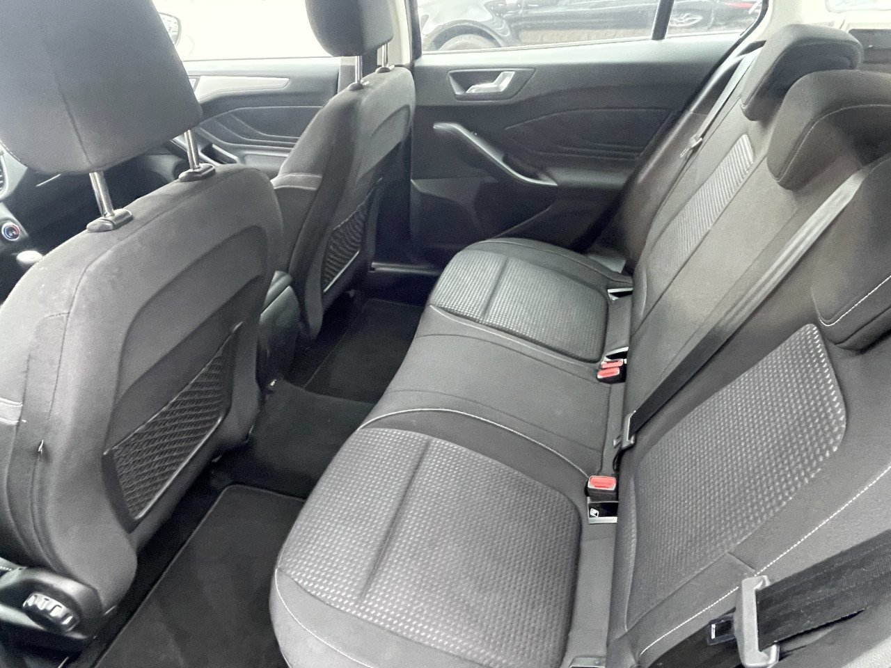 Ford Focus Wagon - 1.0 EcoBoost Trend Edition Business