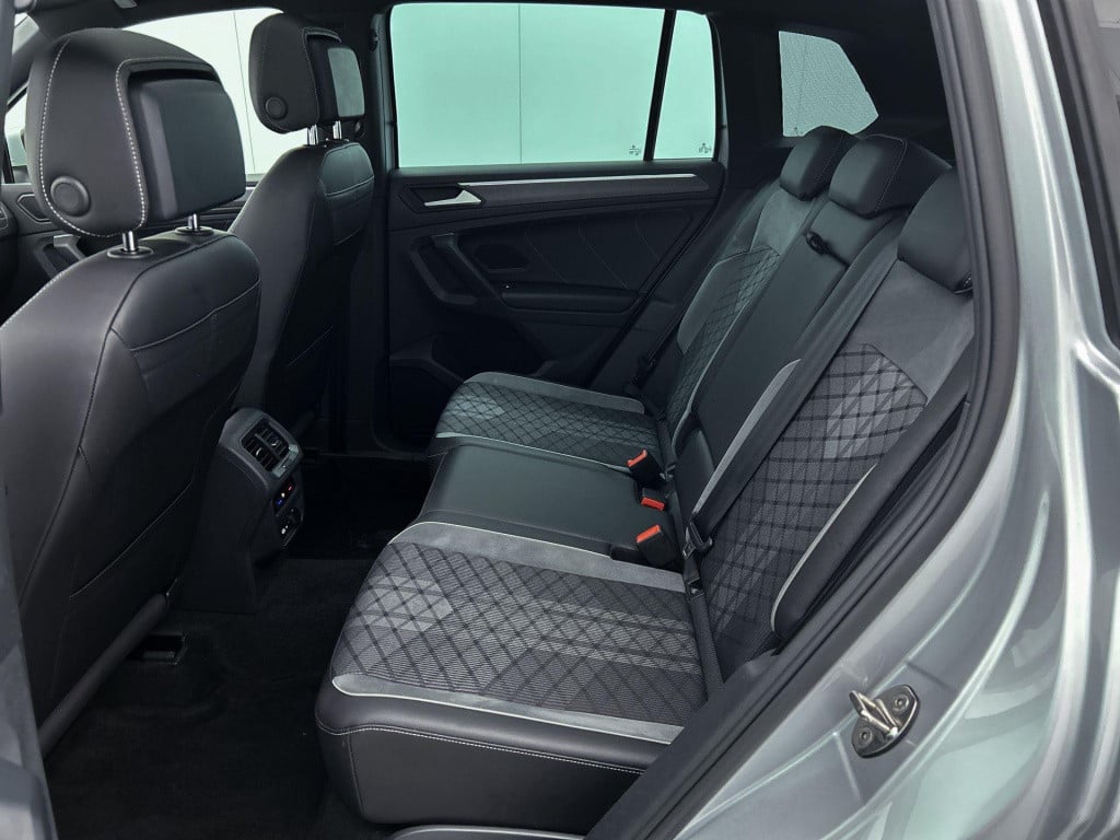 Volkswagen Tiguan 1.5 tsi r-line | automaat | lmv | panorama dak | climate 
