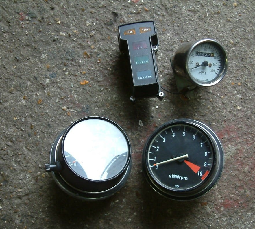 Teller  toeren en km tellers -- km gevers