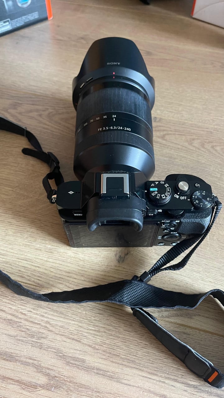 Systeemcamera Sony a7 inclusief lens 3.5/240 en toebehoren