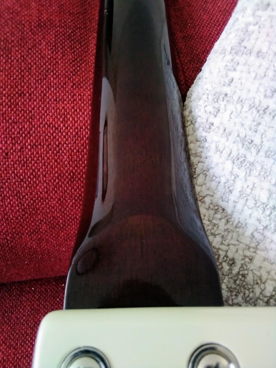 Gretsch Streamliner Jet Club Bass Vintage White z.g.a.n. 175 euro