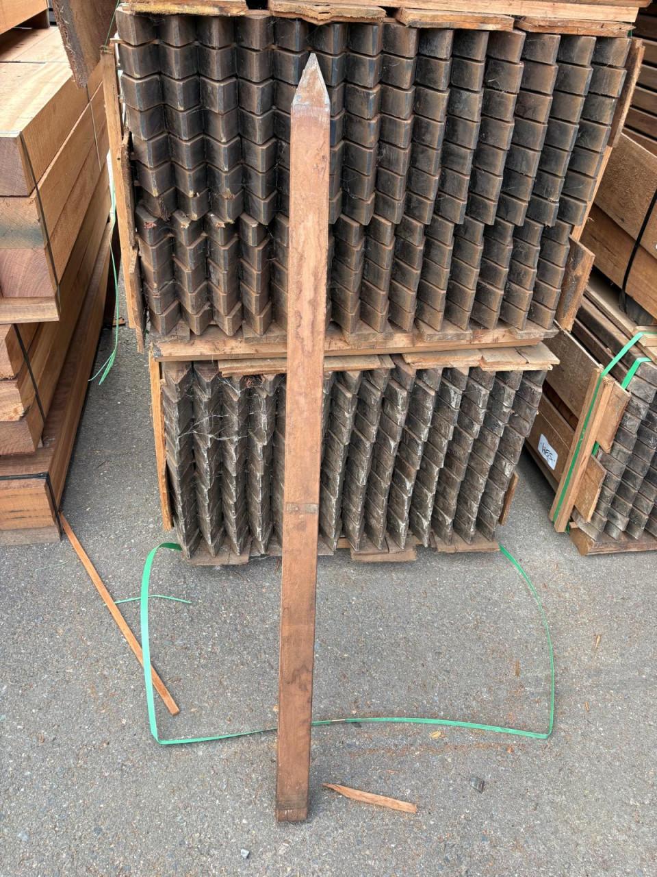 ( Actie ) Hardhouten balkjes 45×70×1500 mm | €5,50 per stuk