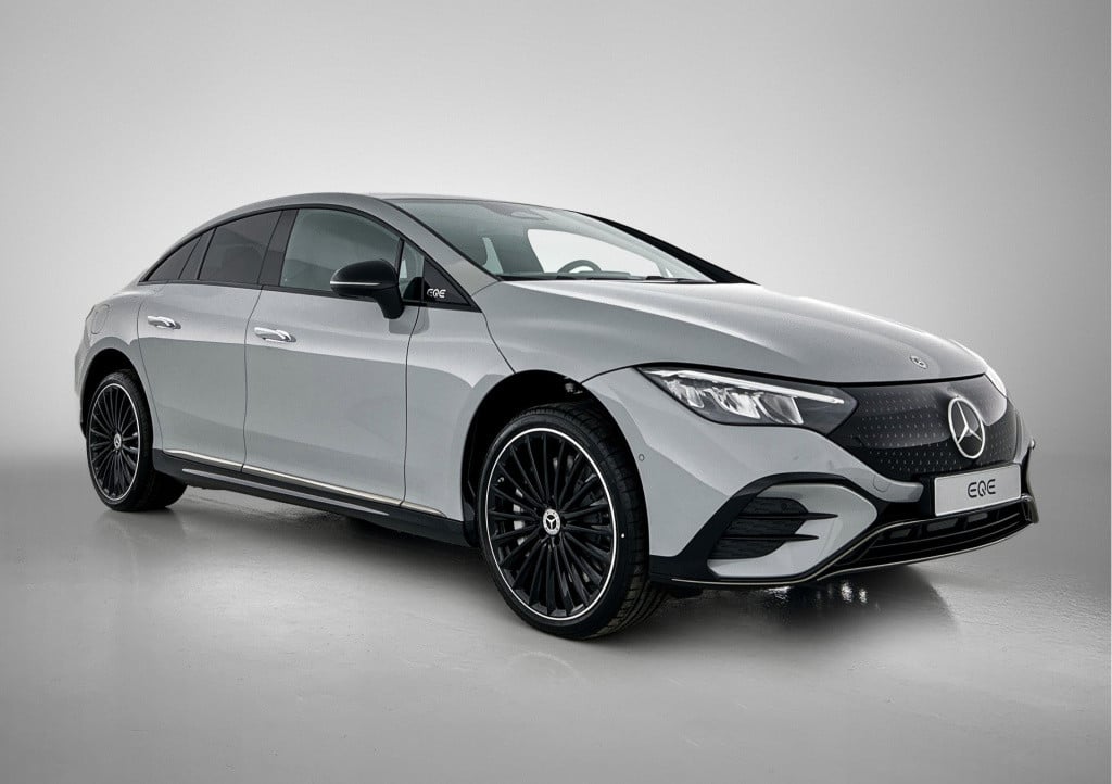 Mercedes-Benz Eqe 300 business solution amg 90 kwh | nightpakket | rijassis