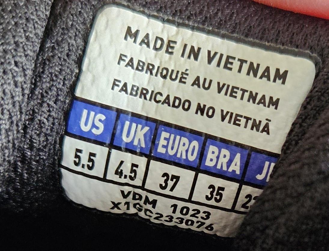 Mizuno junior korfbal / hockey sportschoenen 37