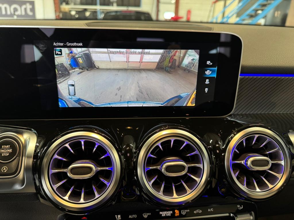 Mercedes-Benz 200-klasse glb amg night-pakket automaat , wegklapbare trekha